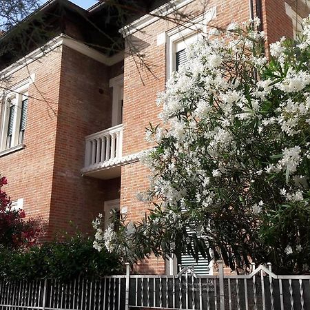 Appartamento In Villa Pesaro Zewnętrze zdjęcie