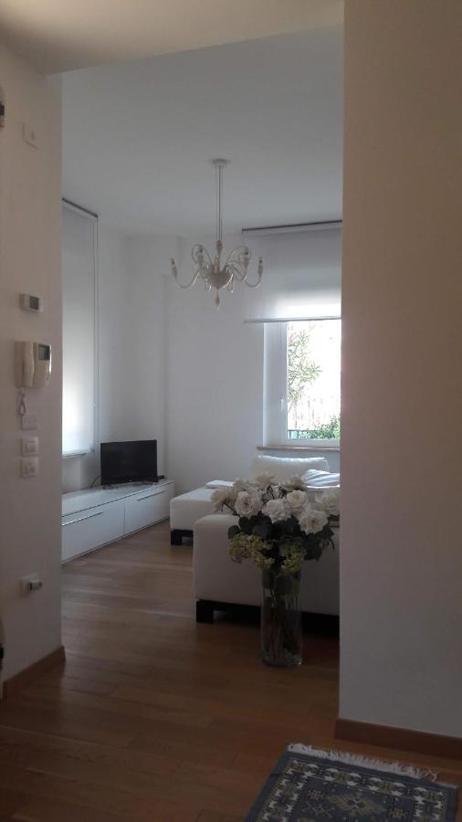 Appartamento In Villa Pesaro Zewnętrze zdjęcie