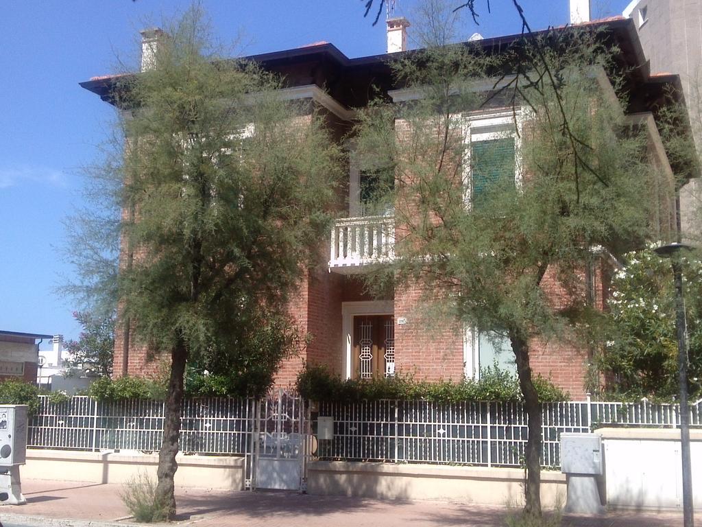 Appartamento In Villa Pesaro Zewnętrze zdjęcie
